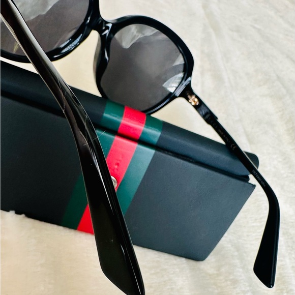 Authentic Gucci Women’s Black Sunglasses main image 9